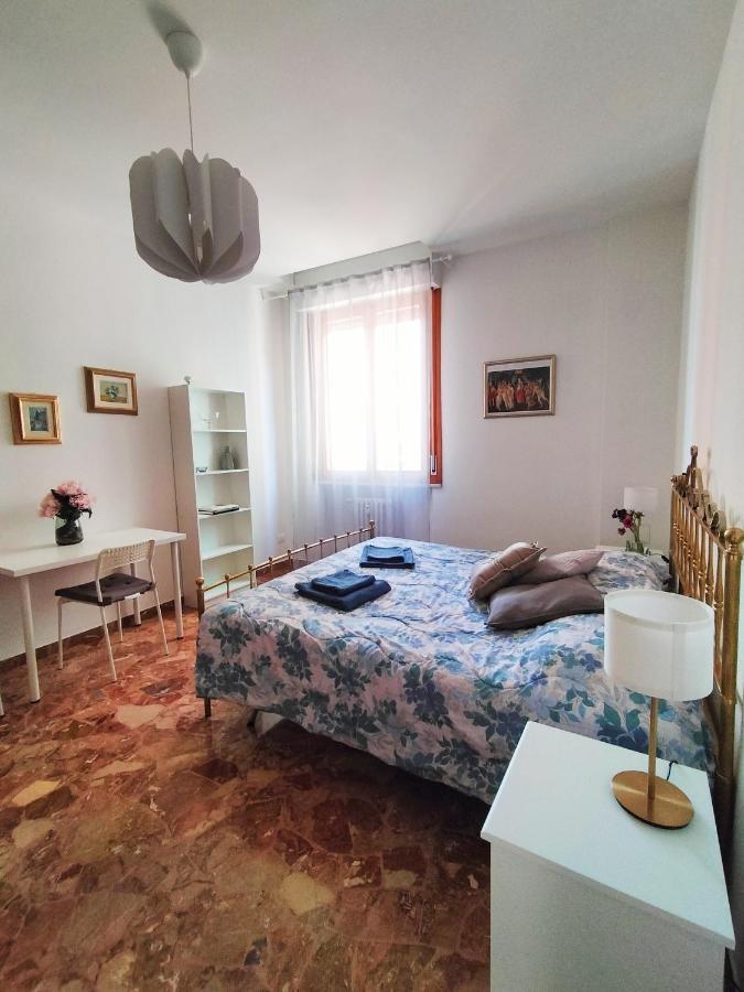 Liz'S House, Appartamento Super Servito A Firenze Екстериор снимка